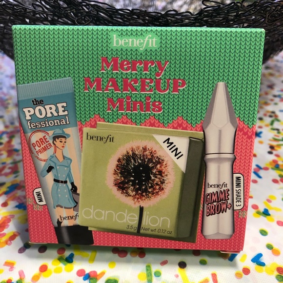 NIB! benefit Cosmetics 
Merry Makeup Minis Set - Picture 2 of 10